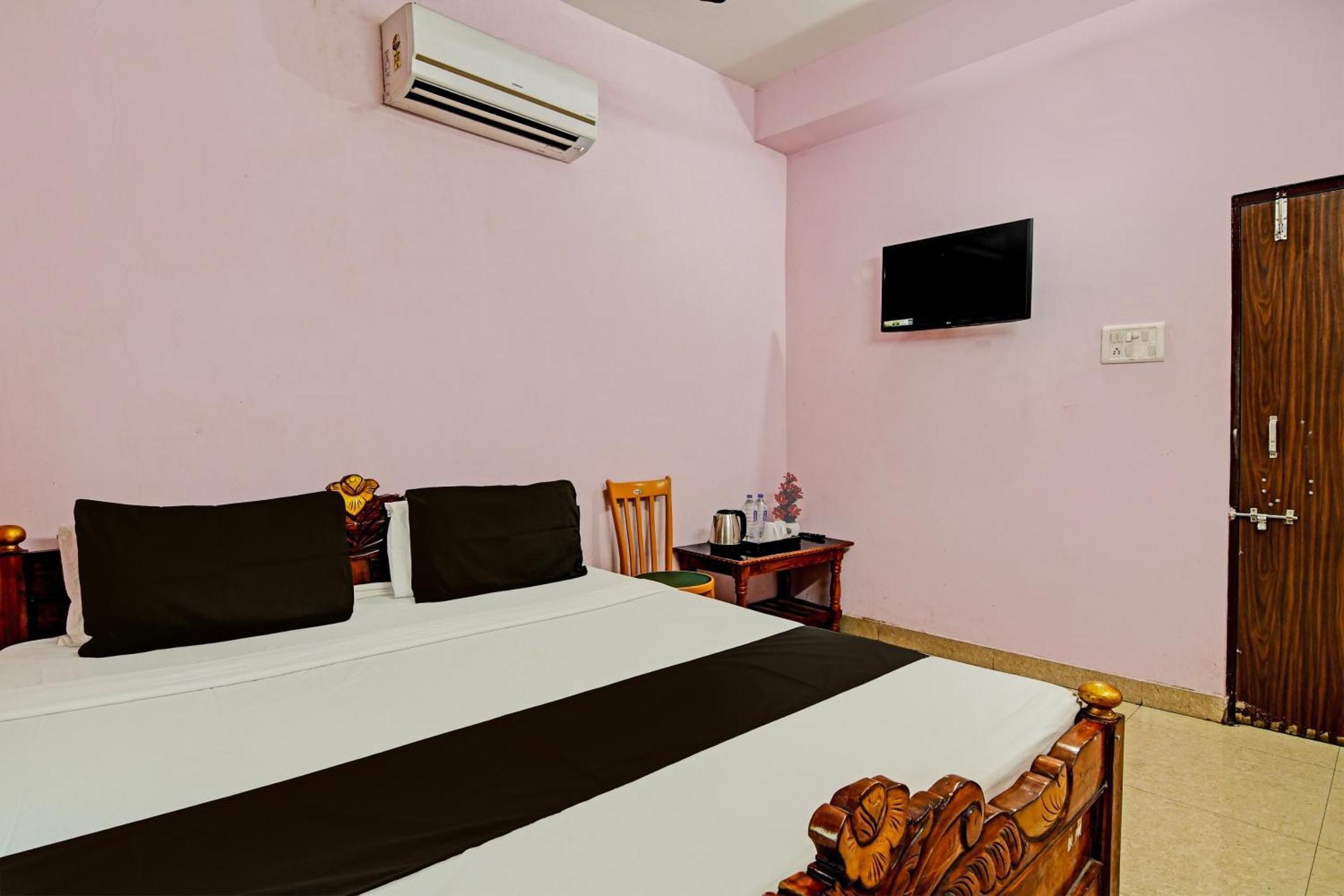 Hotel O Mahalaxmi Lodge Urāli Esterno foto